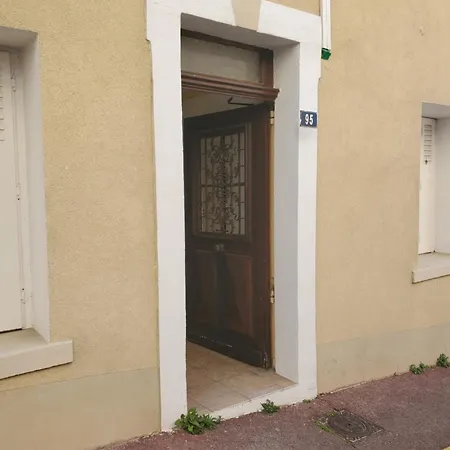 Daire Style Loft Avec Jacuzzi A 150m De La