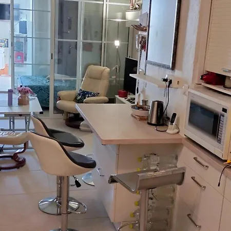 Style Loft Avec Jacuzzi A 150m De La Appartamento Tolone